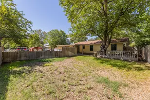 1204 Barbara Dr, San Marcos, TX 78666 - Photo 31