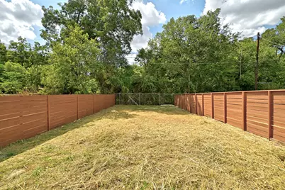 910 Bret Lane #A, Austin, TX 78721 - Photo 25