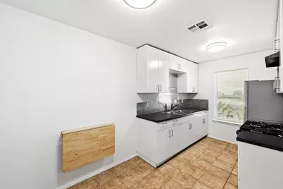 910 Bret Lane #A, Austin, TX 78721 - Photo 9