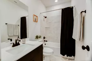 972 Leaning Oak Ln, Georgetown, TX 78628 - Photo 11