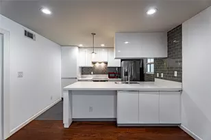 3110 Red River St, Austin, TX 78705 - Photo 3