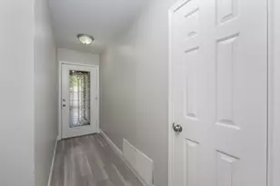 1201 Wayne Dr, Round Rock, TX 78664 - Photo 9