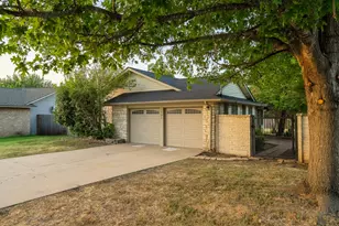 1201 Wayne Dr, Round Rock, TX 78664 - Photo 7