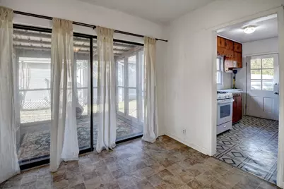 304 Cedar Street, Bastrop, TX 78602 - Photo 13