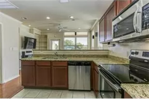305 E 31st St, Austin, TX 78705 - Photo 1