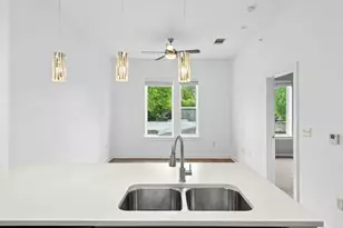 1900 Barton Springs Rd, Austin, TX 78704 - Photo 5