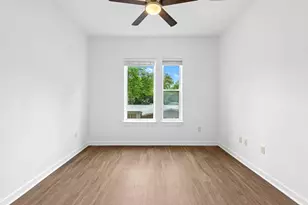 1900 Barton Springs Rd, Austin, TX 78704 - Photo 11