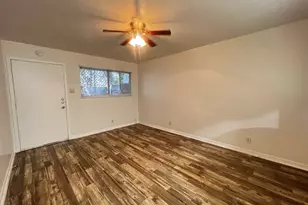 1037 E 44th St, Austin, TX 78751 - Photo 5