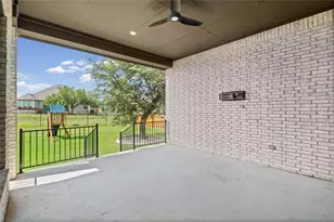 1336 Academy Oaks Dr, San Marcos, TX 78666 - Photo 37