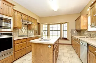 328 Fawnridge St, Georgetown, TX 78628 - Photo 9