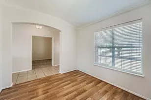 302 Floating Leaf Dr, Hutto, TX 78634 - Photo 9