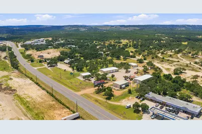 7748 E US Highway 290 #4, Johnson City, TX 78636 - Photo 5