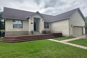 460 Tahitian Dr, Bastrop, TX 78602 - Photo 1