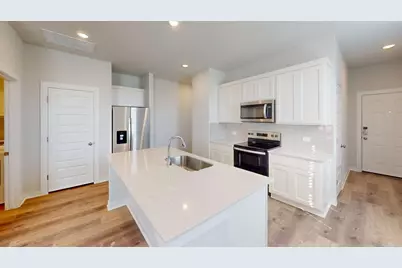 201 Fire Fox Way, Jarrell, TX 76537 - Photo 3