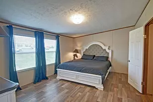 690 Casen St, Dale, TX 78616 - Photo 5