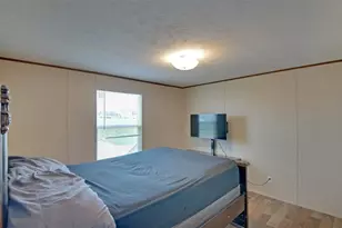 690 Casen St, Dale, TX 78616 - Photo 9