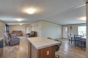 690 Casen St, Dale, TX 78616 - Photo 3