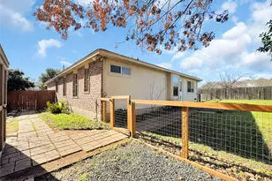 1032 Tudor House Rd, Pflugerville, TX 78660 - Photo 31