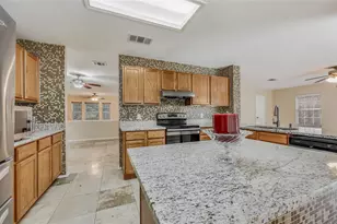 11228 Pickard Ln, Austin, TX 78748 - Photo 17