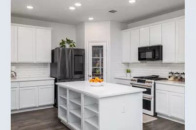 309 Sonbria Pass, Liberty Hill, TX 78642 - Photo 5