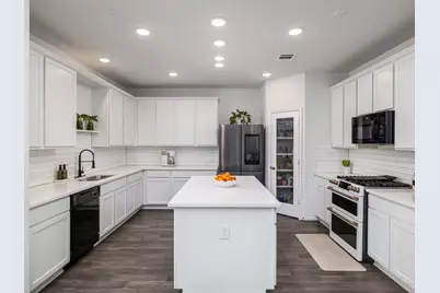 309 Sonbria Pass, Liberty Hill, TX 78642 - Photo 3