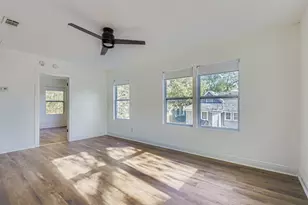 1013 E 3rd St, Austin, TX 78702 - Photo 3