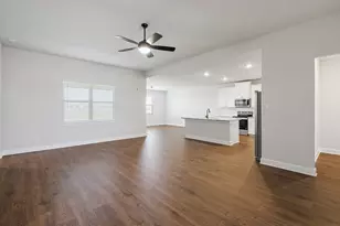 501 W Luna Blue Ln, Jarrell, TX 76537 - Photo 3