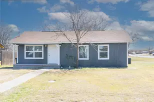 702 N 2nd St, Copperas Cove, TX 76522 - Photo 1