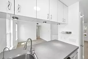 300 Crockett St, Austin, TX 78704 - Photo 15