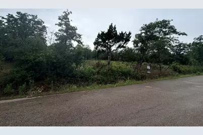 000 McDonald Lane W, Cedar Creek, TX 78612 - Photo 5