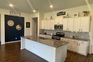 117 Skylark Ln, Hutto, TX 78634 - Photo 3