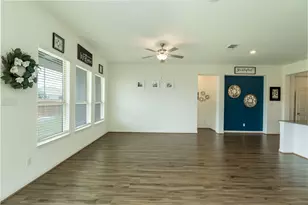 117 Skylark Ln, Hutto, TX 78634 - Photo 25