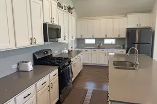 117 Skylark Ln, Hutto, TX 78634 - Photo 5