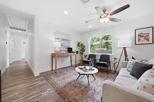 1317 Corona Dr, Austin, TX 78723 - Photo 9