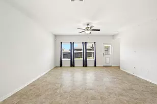 10240 Crescendo Ln, Austin, TX 78747 - Photo 5