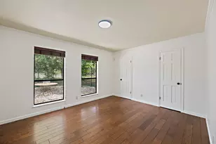 501 Liberty Dr, Liberty Hill, TX 78642 - Photo 27
