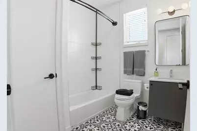 2709 5th Street E #1306, Austin, TX 78702 - Photo 9