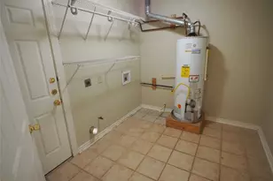 809 Maryland Dr, Austin, TX 78758 - Photo 9