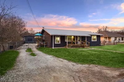 210 Fallwell Street, Liberty Hill, TX 78642 - Photo 3