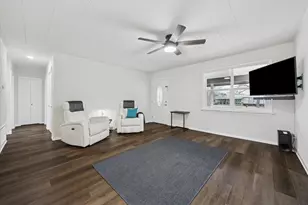 210 Fallwell St, Liberty Hill, TX 78642 - Photo 7