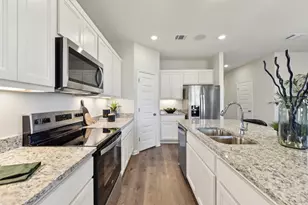 10609 Midnight Sun Dr, Buda, TX 78610 - Photo 5