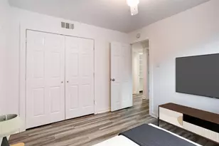 7945 Gault St, Austin, TX 78757 - Photo 13