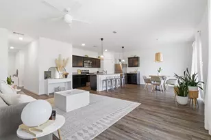 348 Bell Rings Dr, Jarrell, TX 76537 - Photo 5