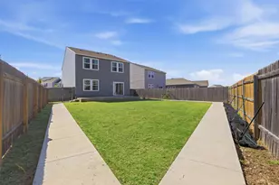 348 Bell Rings Dr, Jarrell, TX 76537 - Photo 25