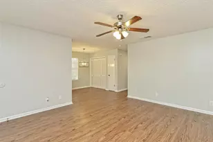 1010 Cushing Dr, Round Rock, TX 78664 - Photo 5