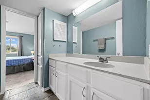 1818 S Lakeshore Blvd, Austin, TX 78741 - Photo 23