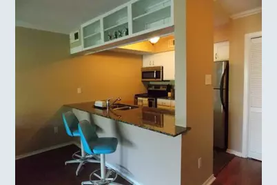 1818 S Lakeshore Boulevard #37, Austin, TX 78741 - Photo 11