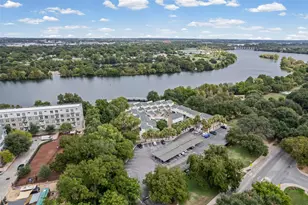 1818 S Lakeshore Blvd, Austin, TX 78741 - Photo 27