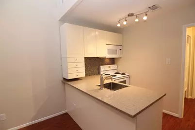 2815 Rio Grande Street #211, Austin, TX 78705 - Photo 9