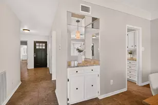 11121 Pinehurst Dr, Austin, TX 78747 - Photo 3